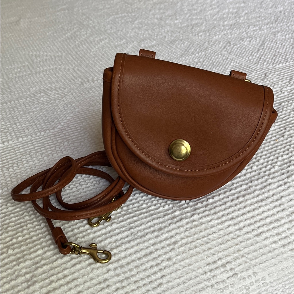 Authentic Vintage Rare Coach Mini Leather BeltCrossbody Pouch